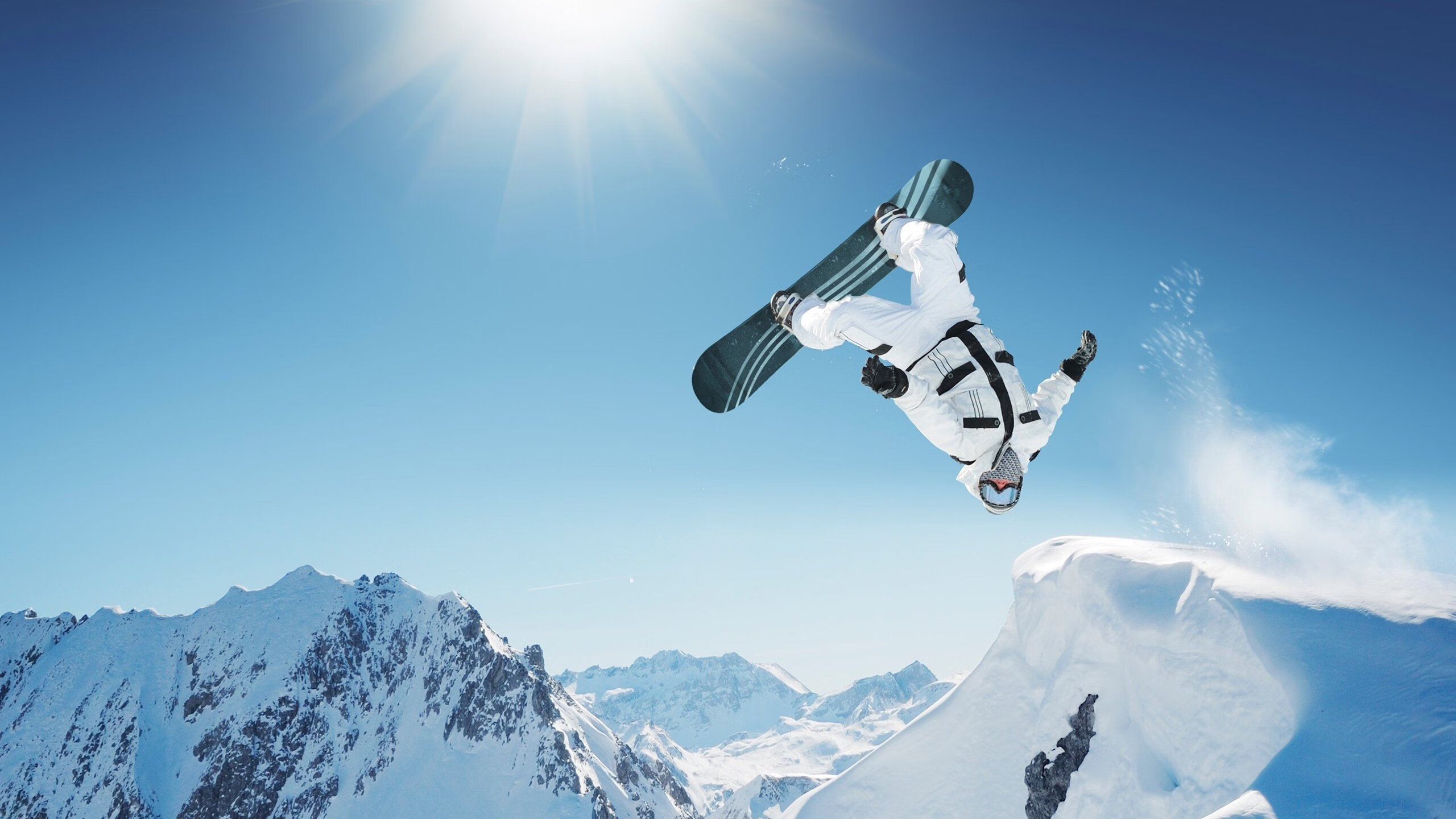 男子国家队加强体能训练提升耐力爆发力，男子体能训练方法